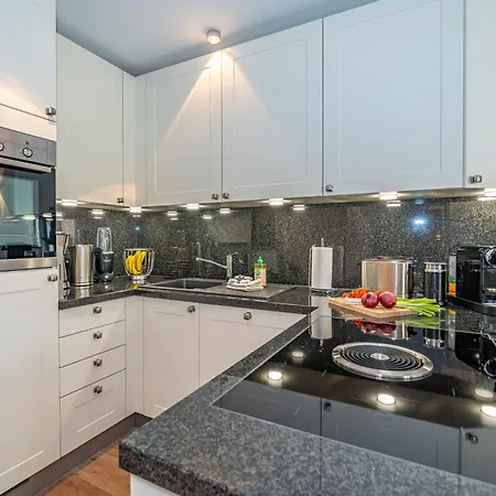 Aurora Apartment *
